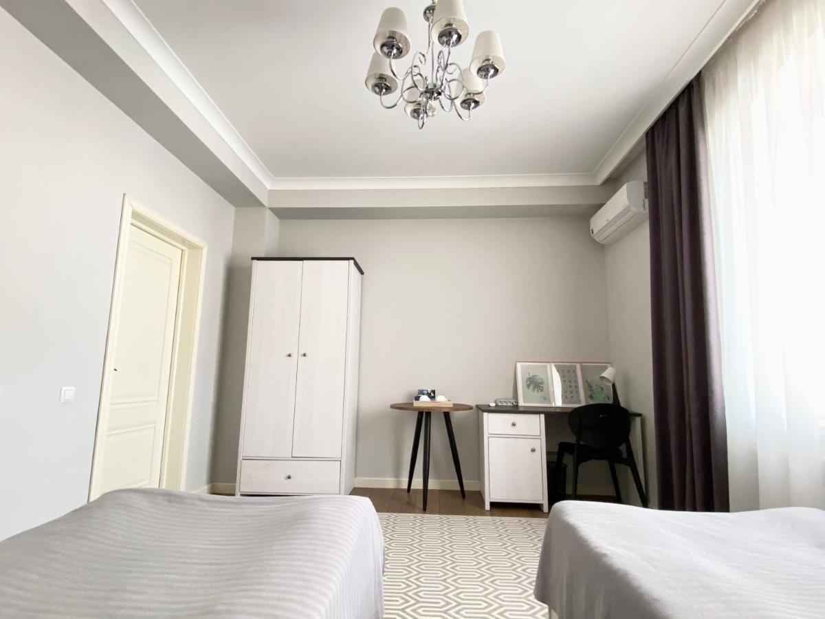 Aikol Guesthouse Privokzalnoye ภายนอก รูปภาพ